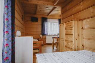 Лоджи Domki i Pokoje obok Term Chochołów U Tadka Хохолув Семейный номер-6