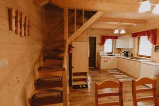 Лоджи Domki i Pokoje obok Term Chochołów U Tadka Хохолув Шале-9