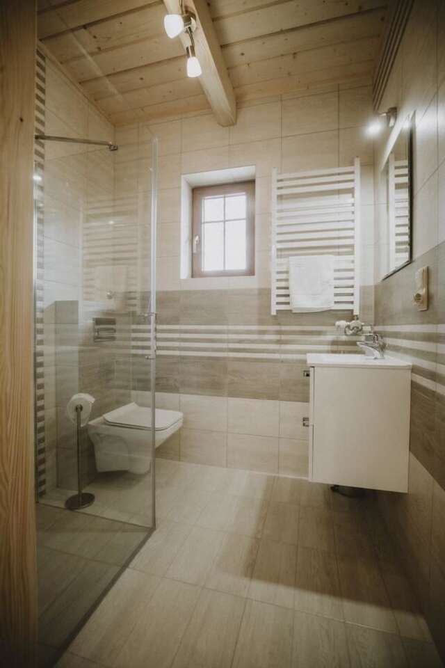 Лоджи Domki i Pokoje obok Term Chochołów U Tadka Хохолув-6